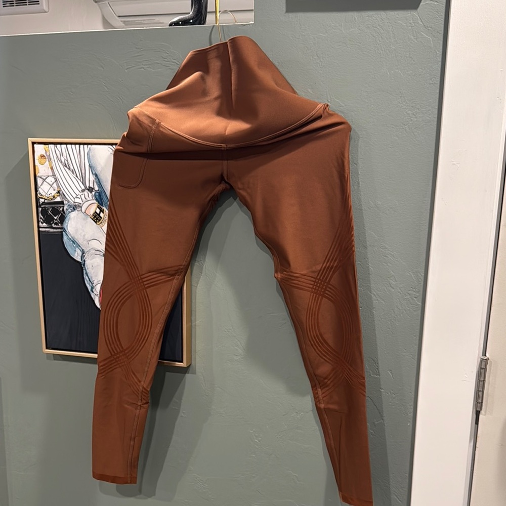 Brown High-Waisted Leggings